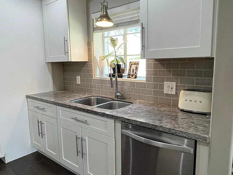 1501 W Catalina Dr — Photo 12