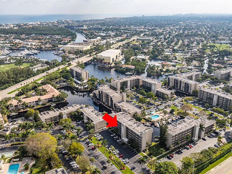 3 Royal Palm Way — Photo 9