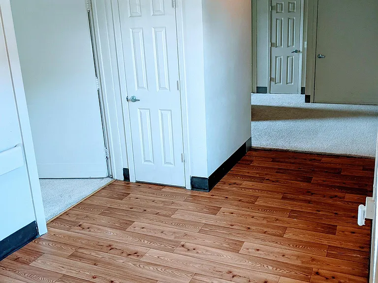 125 E North St #117 — Photo 4