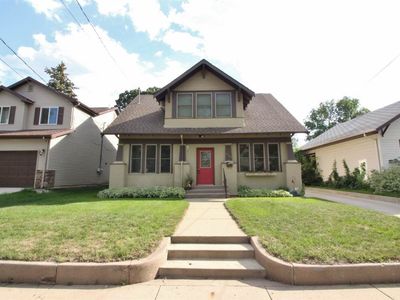 819 2nd Ave NW, Minot, ND, 58703