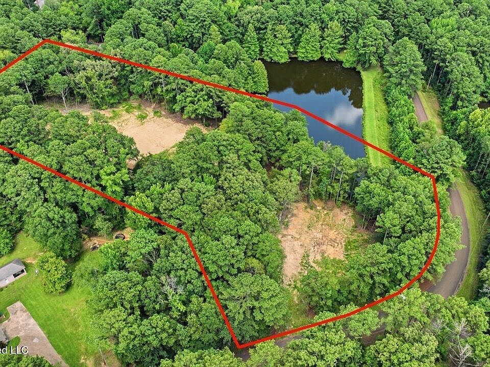 1st image of Hunt Cir