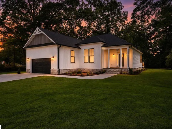 206 N Hamilton St, Williamston, SC 29697