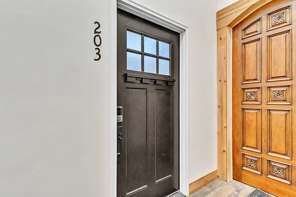Studio, 450 sqft, $1,099 — Photo 2