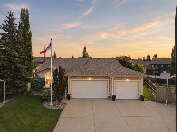 112 N Ammeter Close, Red Deer, AB T4R 2Y5