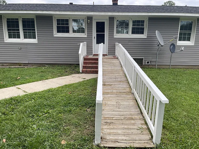 168 Westwood Ct — Photo 30