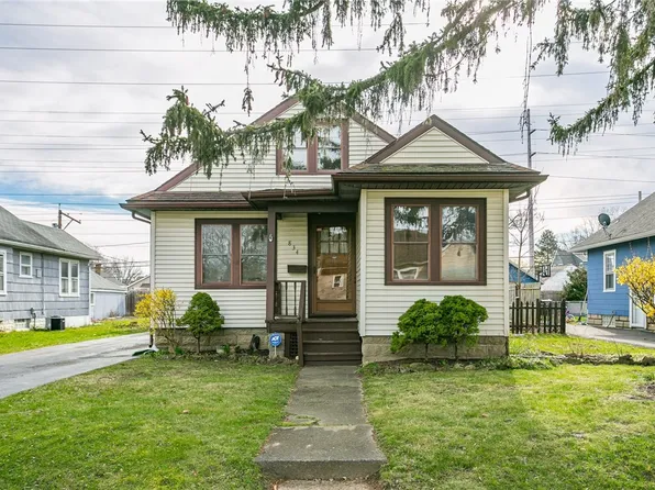 834 Bennington Dr, Rochester, NY 14616