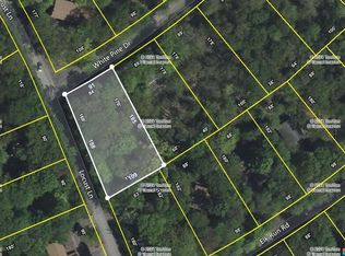 819 White Pine Dr, Pocono Lake, PA 18347