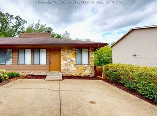 6046 E Pea Ridge Rd, Huntington, WV 25705