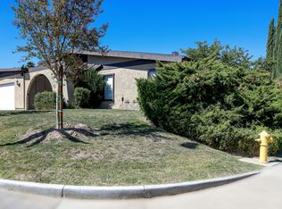 2607 W Avenue J8, Lancaster, CA 93536