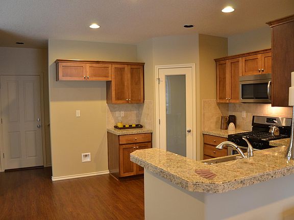 Kitchen (Refrigerator included)