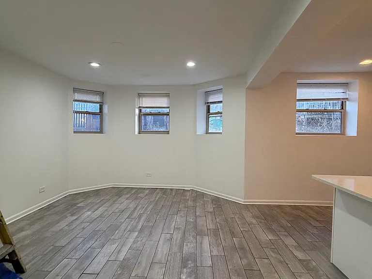 1406 W Olive Ave #G — Photo 3