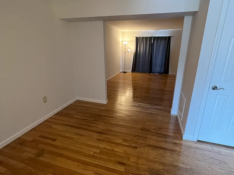 713 Silver Ct — Photo 5