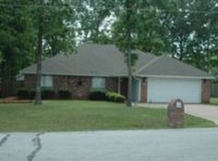 204 Darceille St, Lufkin, TX 75901