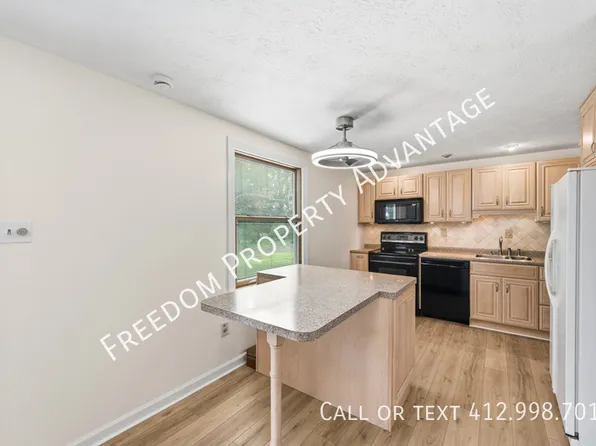 139 W Fair Meadows Dr, Canonsburg, PA 15317