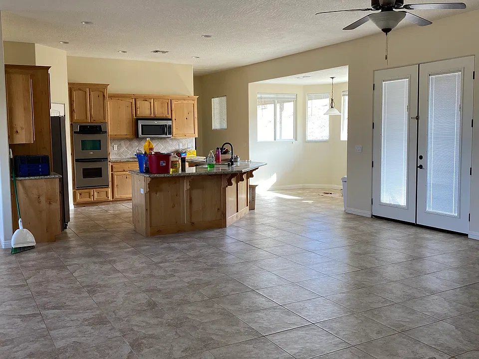 58315 Aurora Dr
