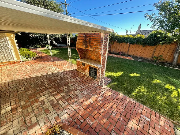 38639 Farwell Dr — Photo 2