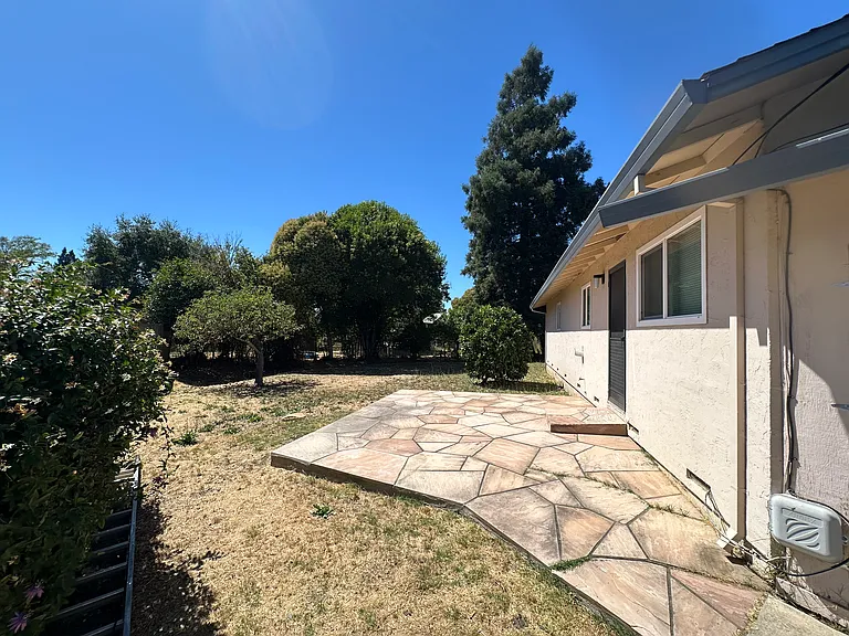 1139 Lance Dr #1 — Photo 12