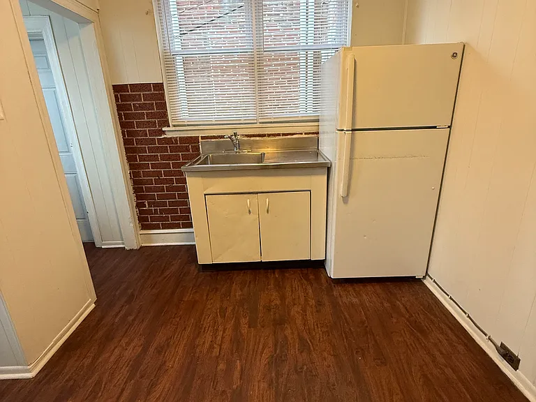 5417 Akron St #1F — Photo 3