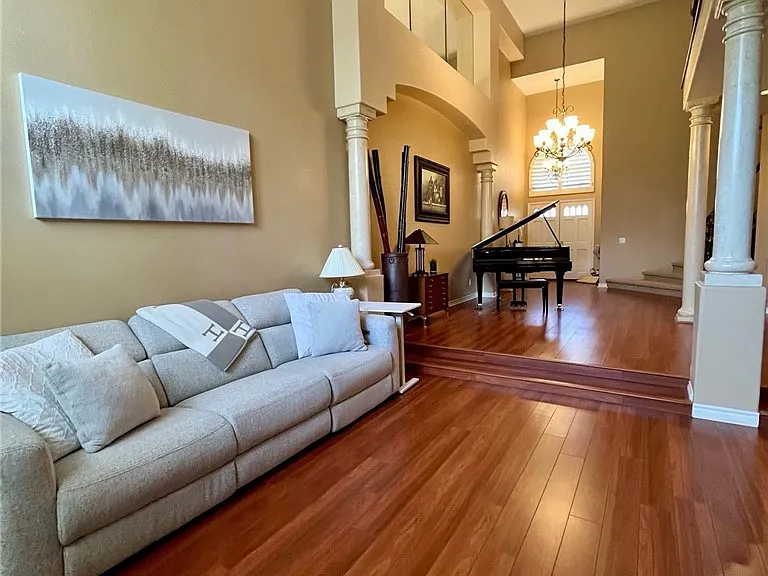 26465 La Traviata — Photo 12