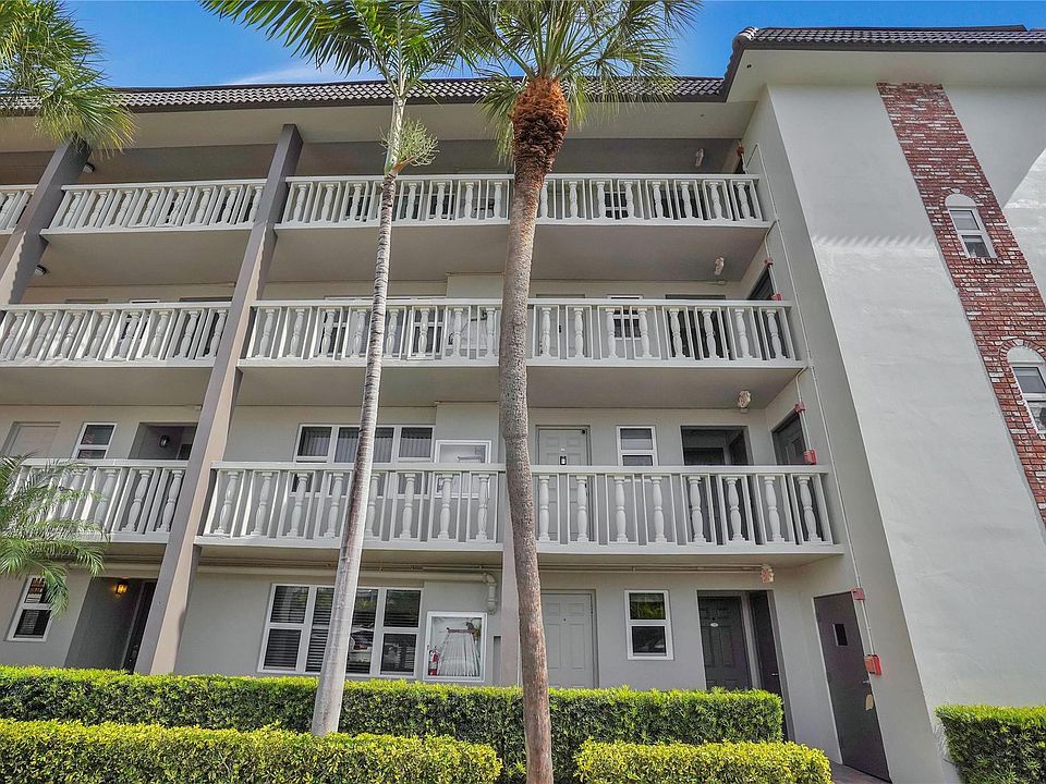 1st image of 3111 NE 51st Street #106C