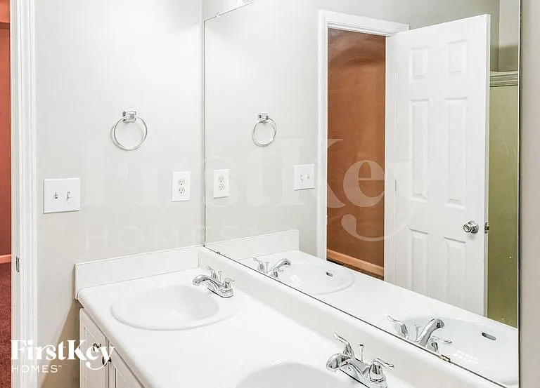 8439 Browns Mill Trce — Photo 9