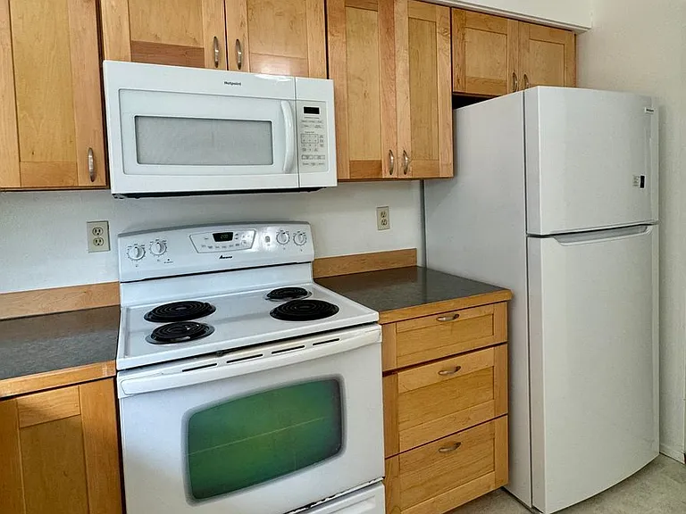 771 High School Rd NW — Photo 17