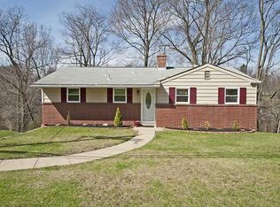 126 Skylark Dr, Glenshaw, PA