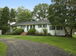 65 Somerset Ter, Bedminster, NJ 07921