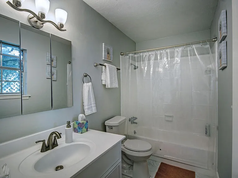 1245 Winnrose St — Photo 18
