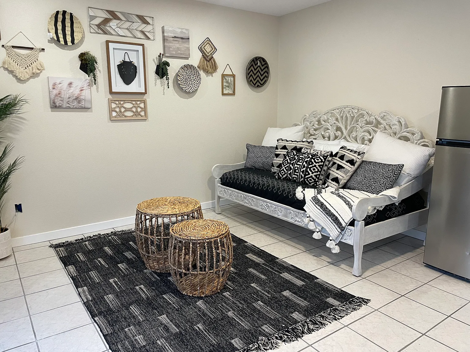 634 Woodlawn Ave — Photo 4