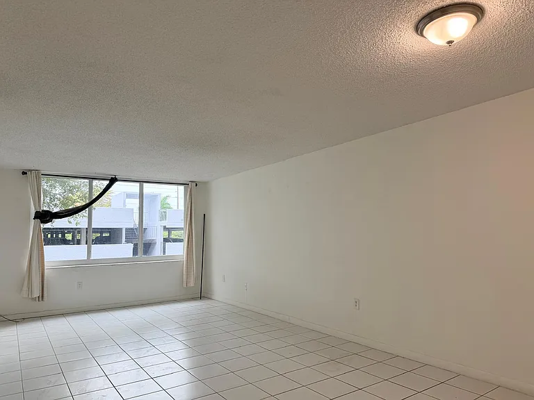 17830 W Dixie Hwy — Photo 6