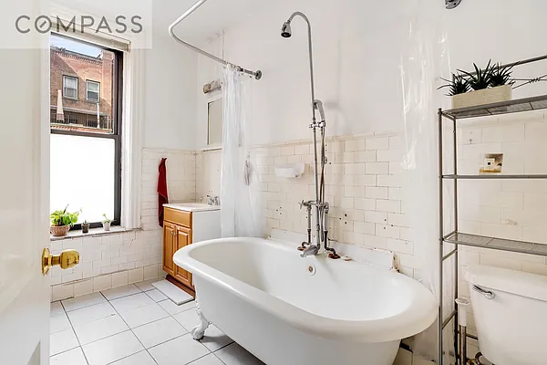 Rented by Compass | media 23