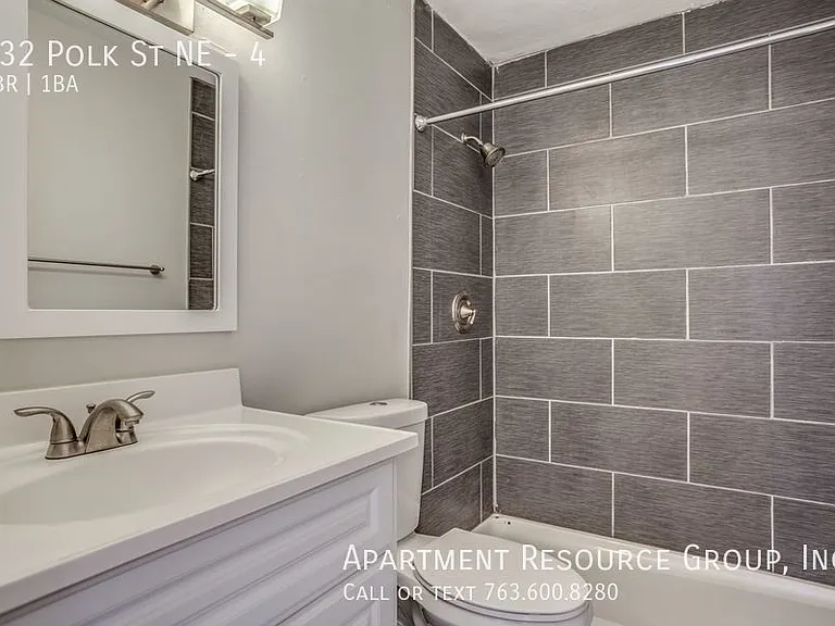 732 Polk St NE #4 — Photo 18