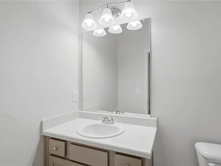 1670 Eagle Dr — Photo 23