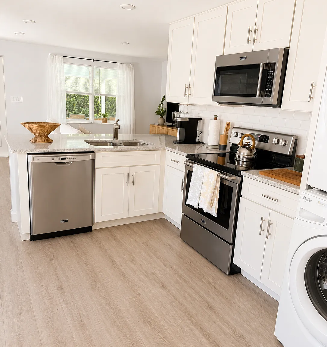 2 bed, 720 sqft, $2,200 — Photo 4
