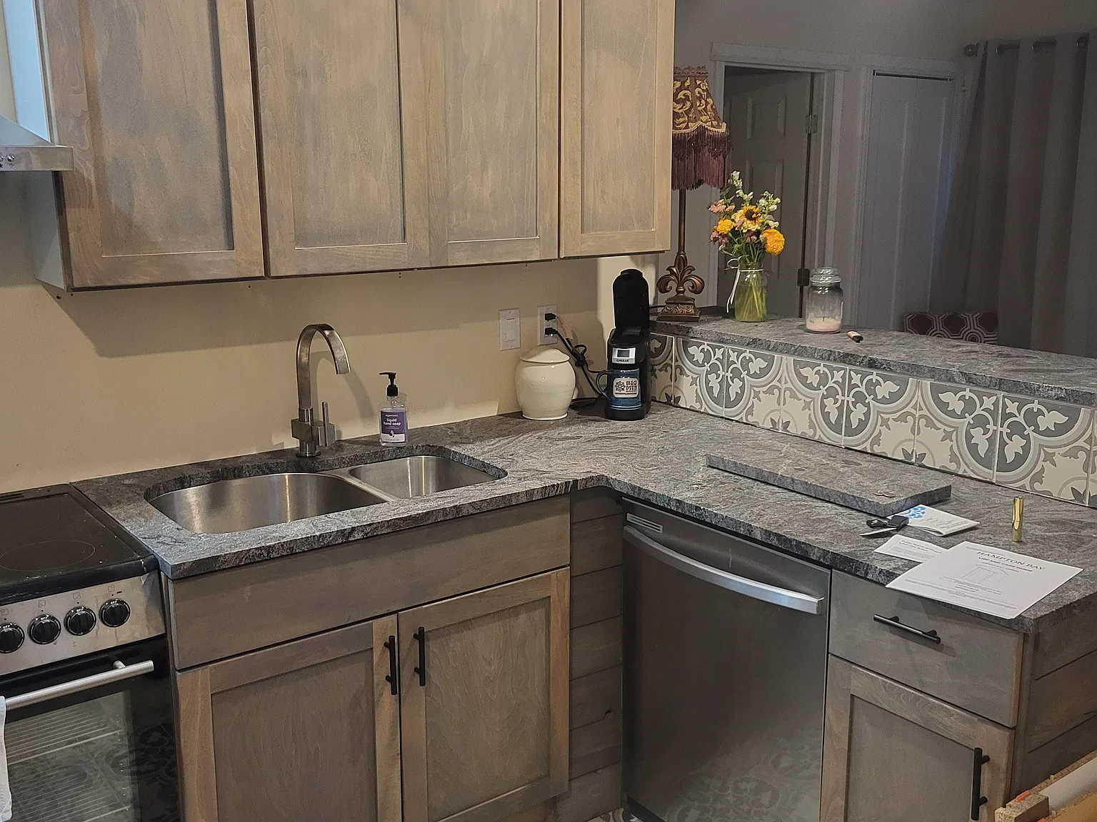 1 bed, 500 sqft, $1,800 — Photo 2