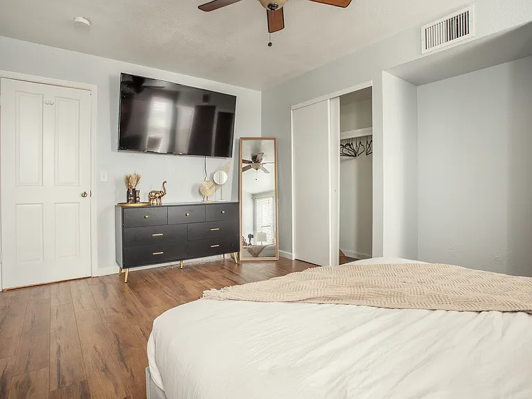 2240 S Elks Ln #32 — Photo 3