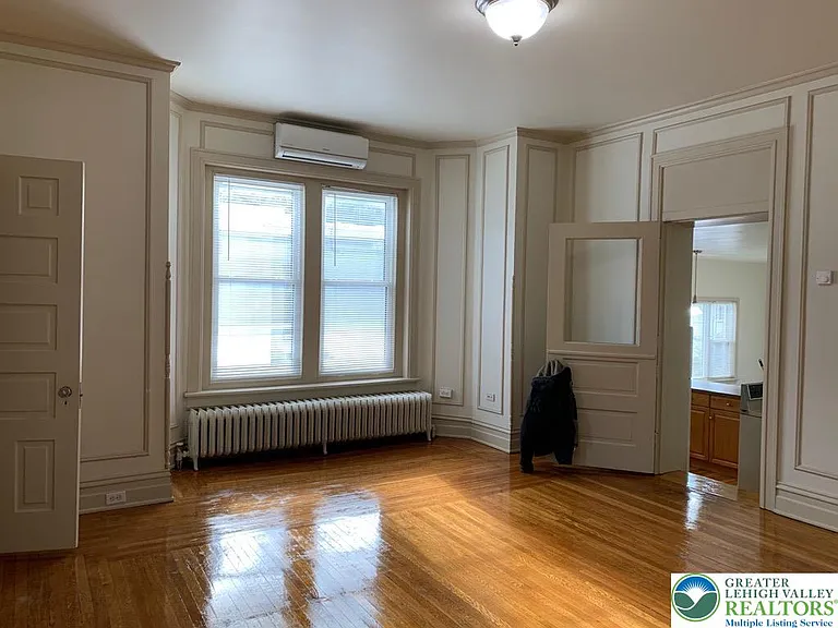 44 N 15th St #2A — Photo 10
