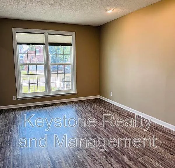 474 Bamburg Dr — Photo 11