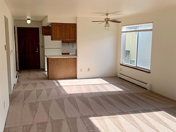 3rd image of 14356 20th Ave NE #3W