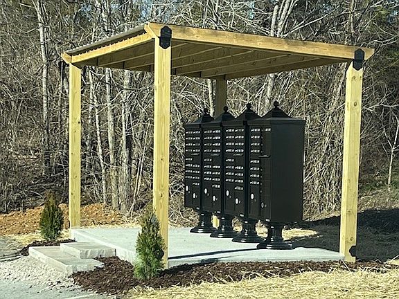 3rd image of 1960 Witt Rd