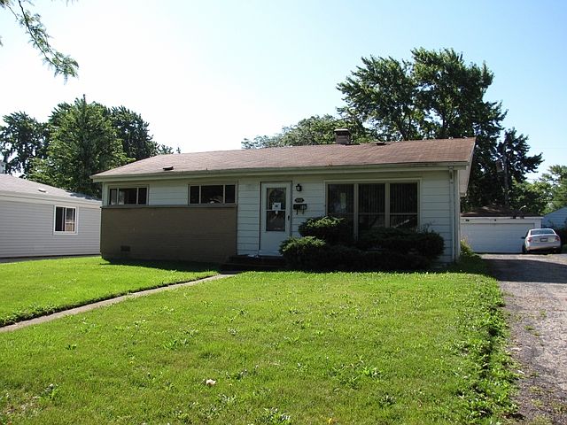 1st image of 645 W Merle Ave