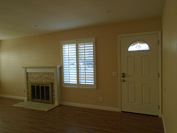 Living Room & Fireplace View2