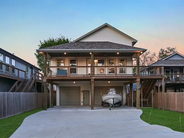 3707 Oakview Street, Bacliff, TX 77518