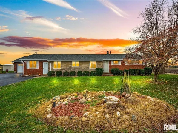 27583 Queenwood Rd, Morton, IL 61550