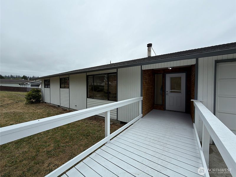 4th image of 826 N Beech Street