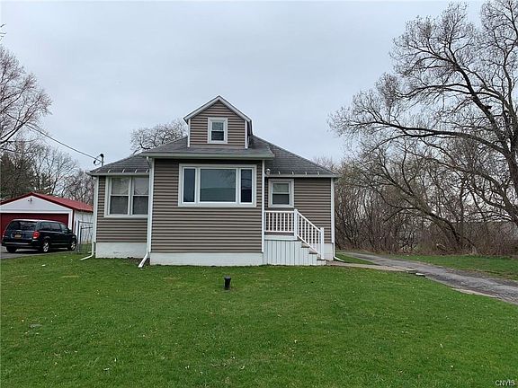 3rd image of 109 Bradley St #109