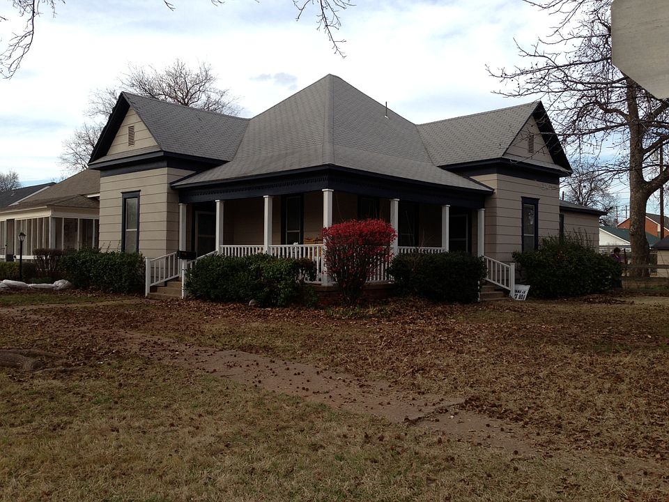 1st image of 404 N Willow St