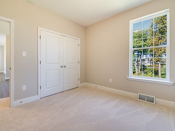 Bedroom-Similar Photo