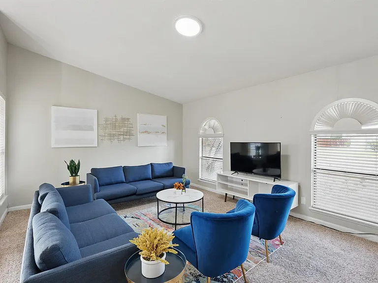3454 Livingston Ln — Photo 2